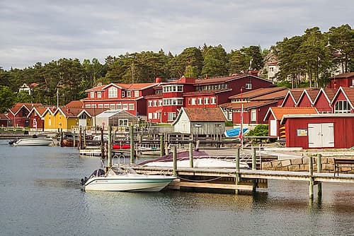 Sweden-Bohuslan-Tjorn Island-Tjorn-Goteborg University Love Center Coastal Print